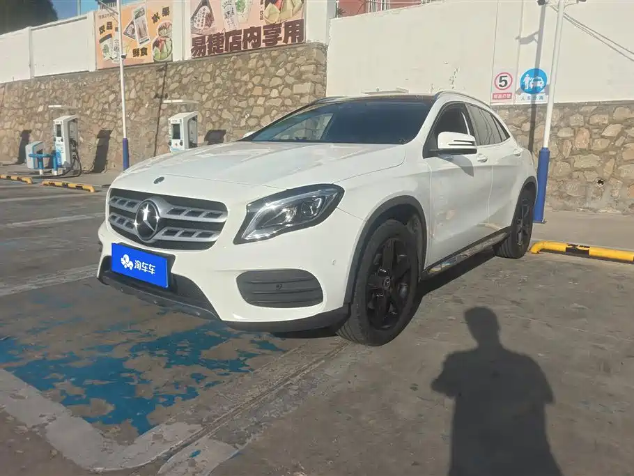 Mercedes-Benz GLA 2020