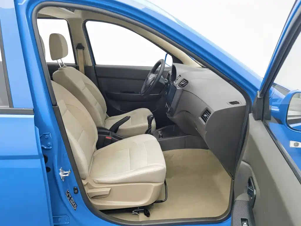 Wuling Hongguang — миниатюра 23