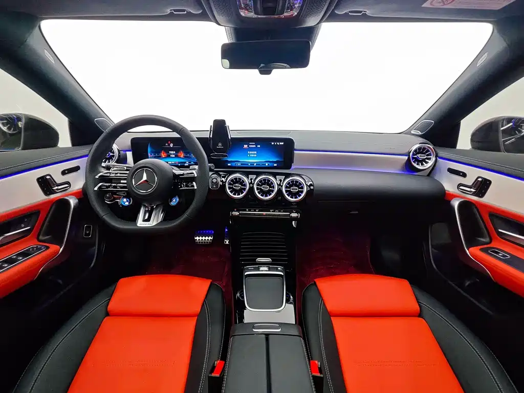 Mercedes-Benz CLA AMG — миниатюра 11