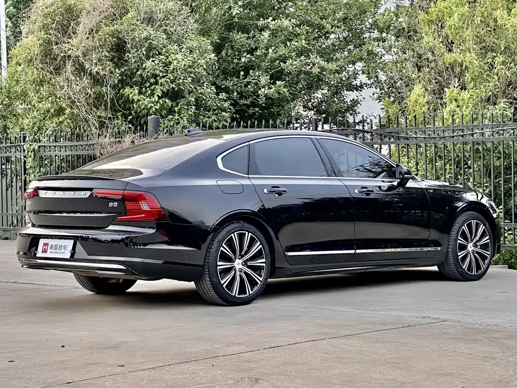 Volvo S90 — миниатюра 9