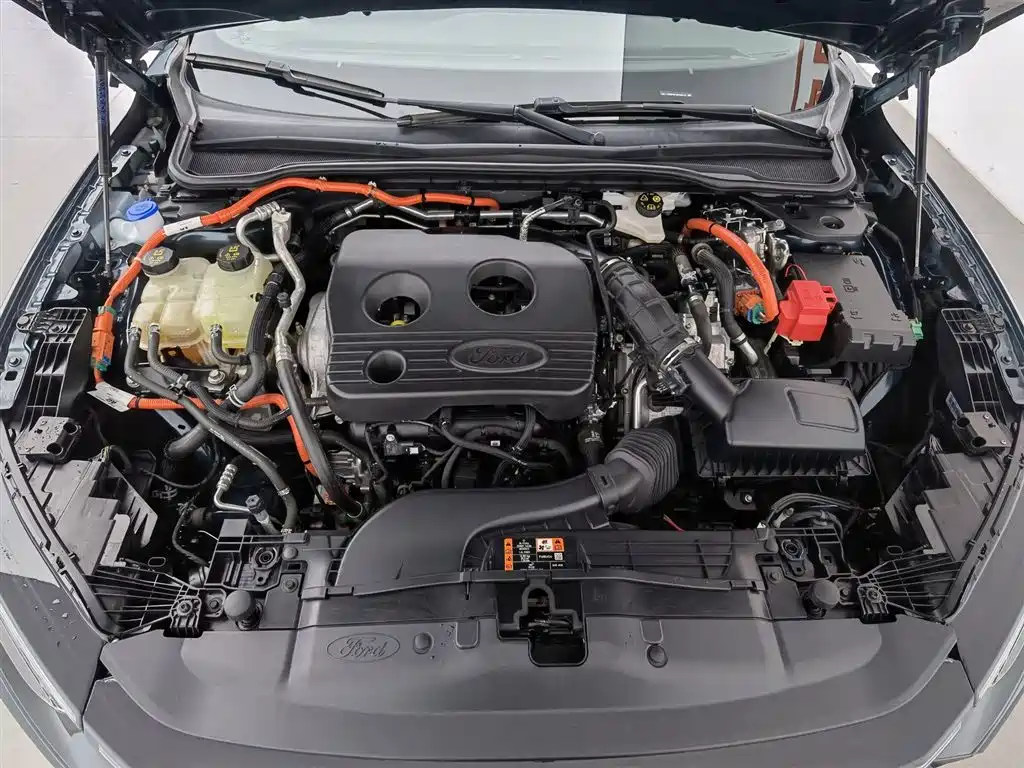 Ford Mondeo 2023 1.5T E- ST-Line