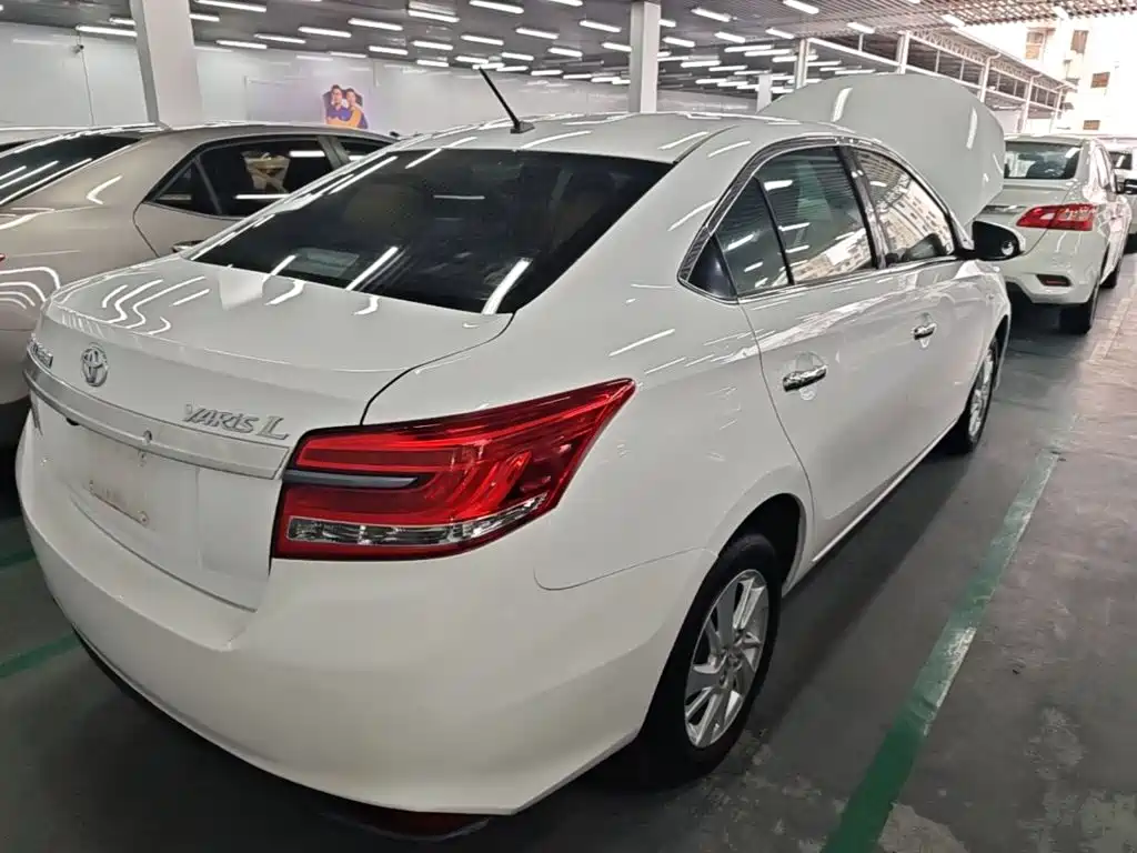 Toyota Yaris L — миниатюра 7