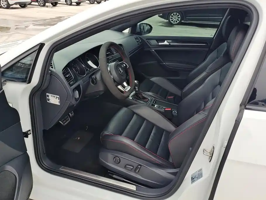 Volkswagen Golf GTI — миниатюра 9