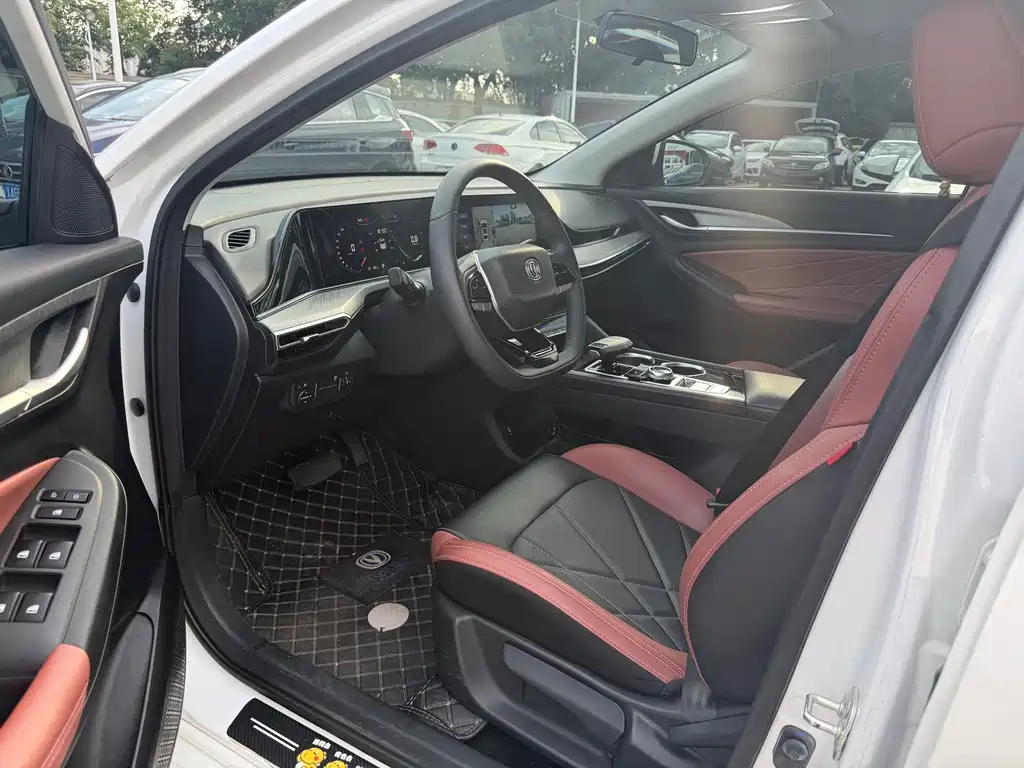 Changan Eado 2023 Enjoy PLUS NE 1.4T GDI DCT Luxury