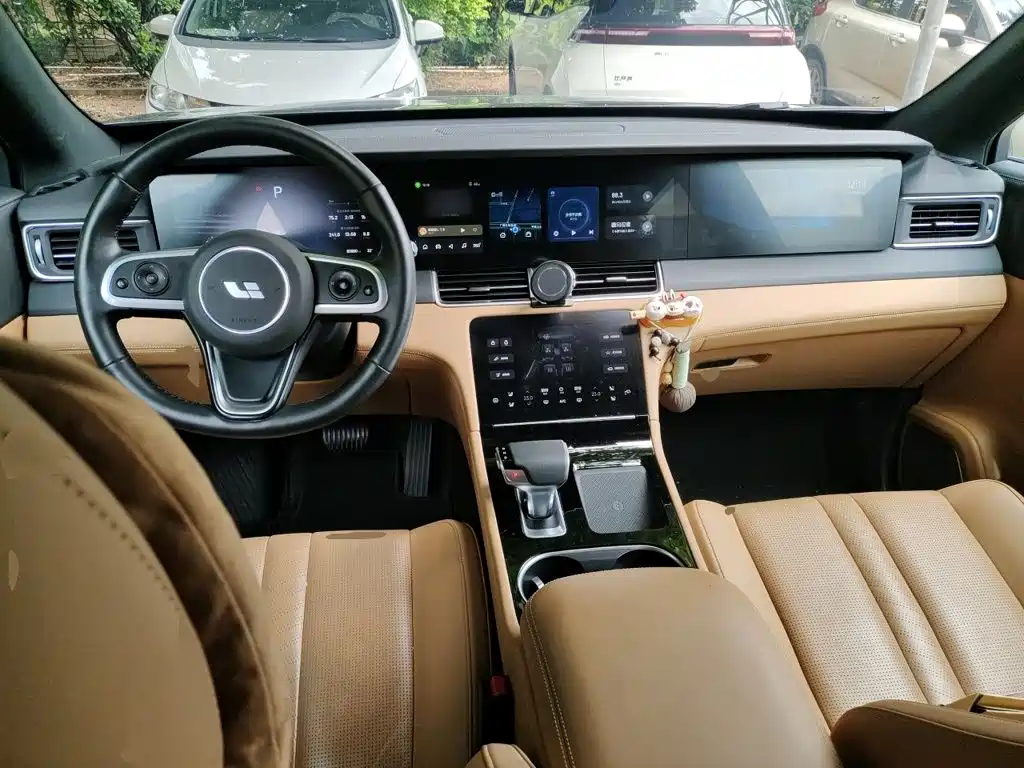 Li Auto ONE 2020 6 мест
