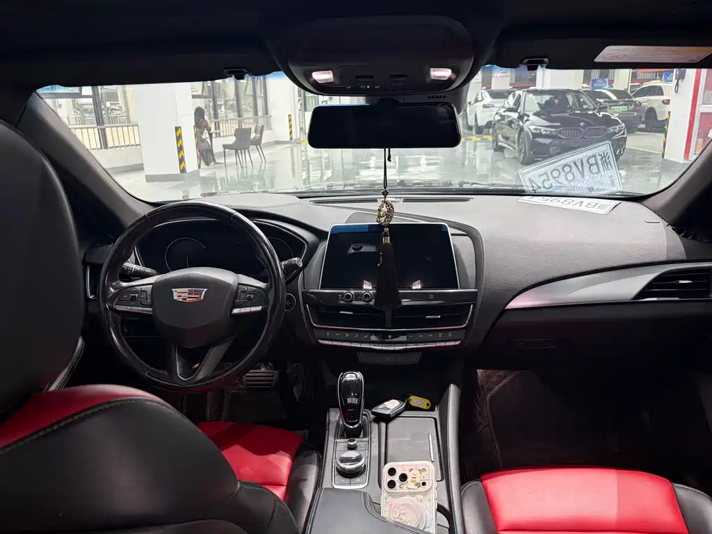 Cadillac CT5 — миниатюра 10