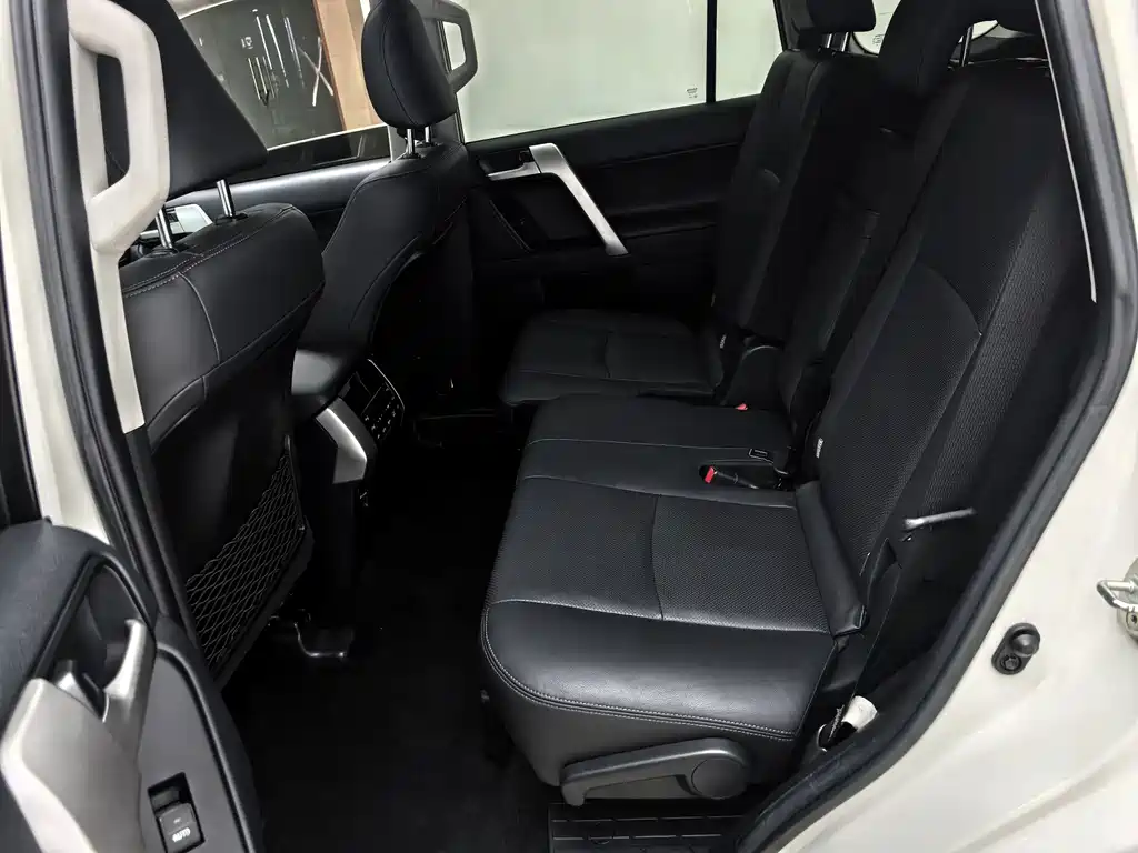 Toyota Prado — миниатюра 9