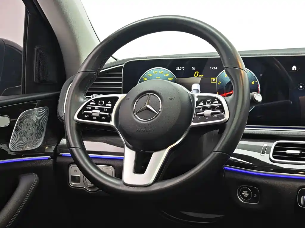 Mercedes-Benz GLE (Import) — миниатюра 20