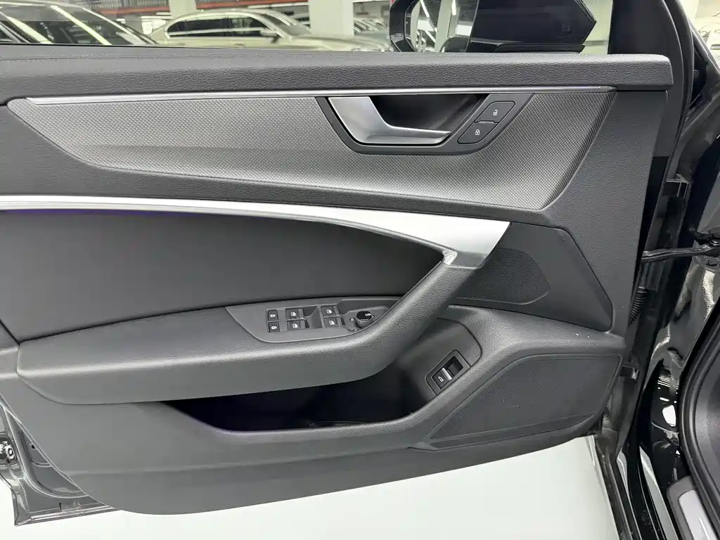 Audi A6L 2021 40 TFSI Luxury