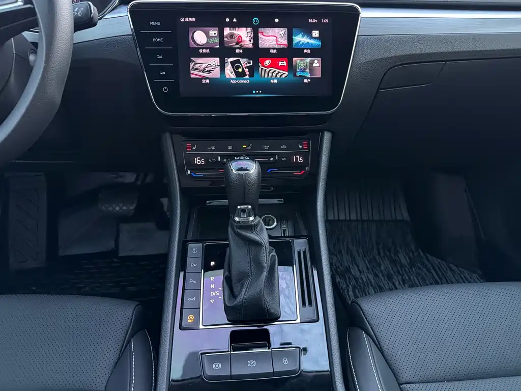 Skoda Superb — миниатюра 15