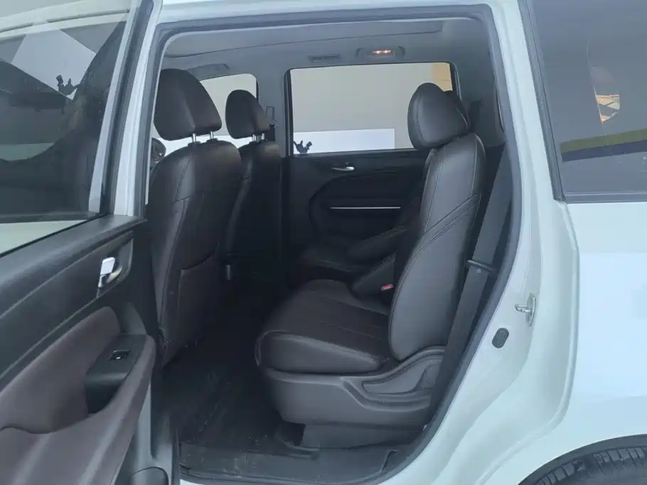 GAC Motor Trumpchi M6 — миниатюра 11