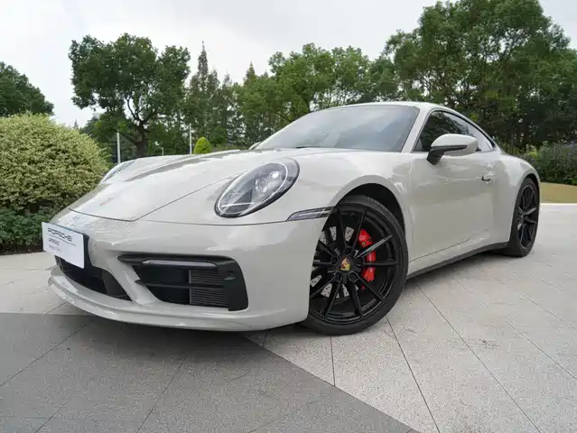 PORSCHE  911 2022