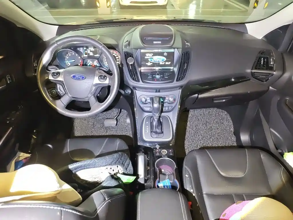 Ford Kuga — миниатюра 10