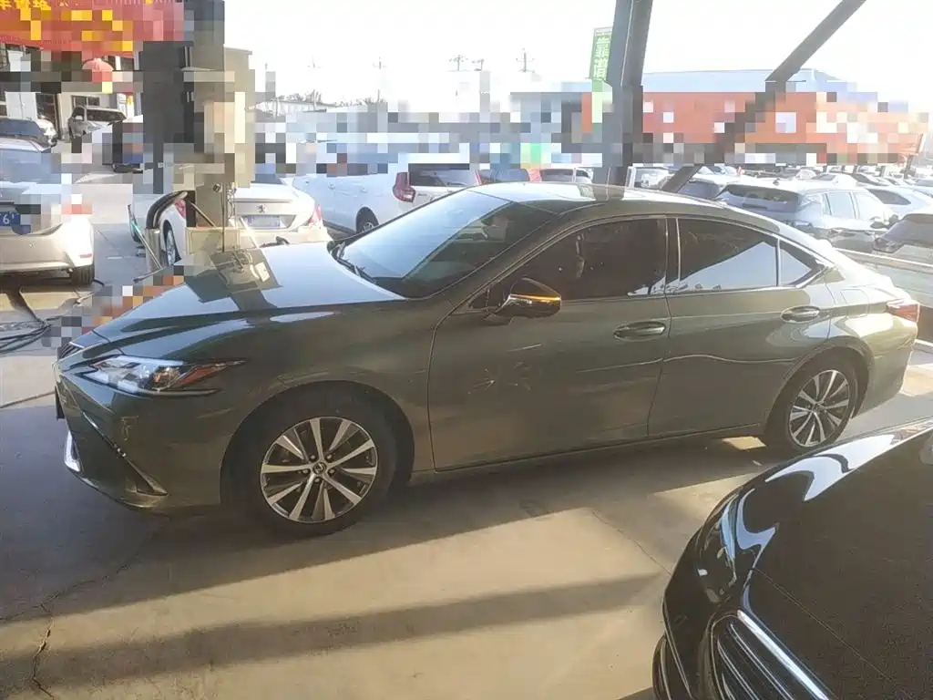 Lexus ES 2020 200