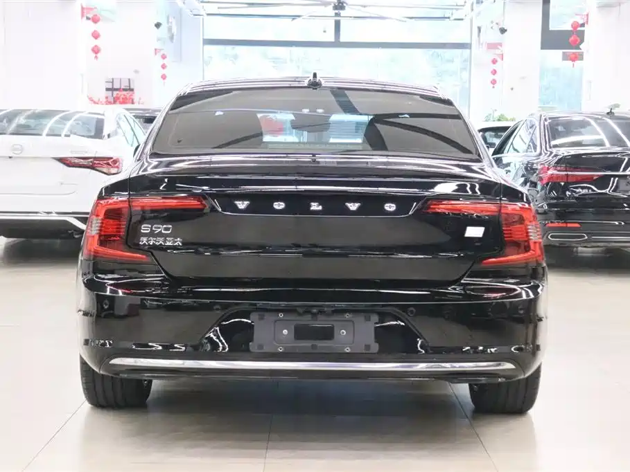 Volvo S90 2022 T8 E Luxury