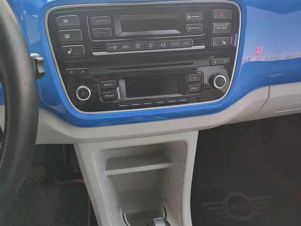 Volkswagen 大众e-up! — миниатюра 5