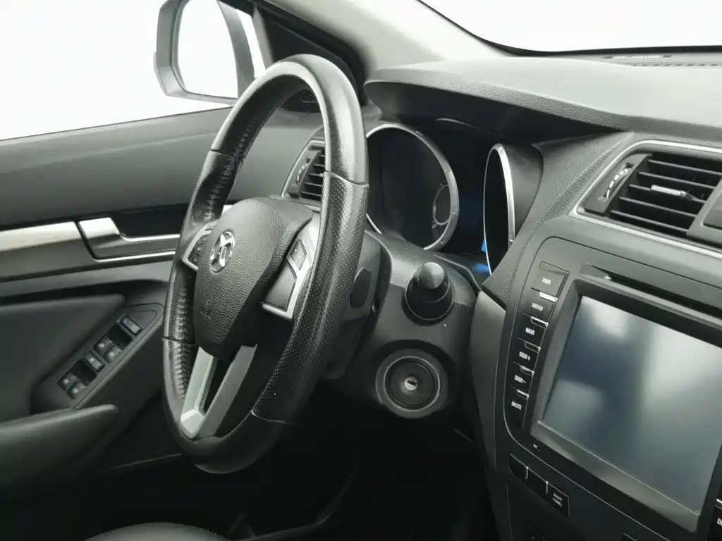 BAIC Senova X65 — миниатюра 22