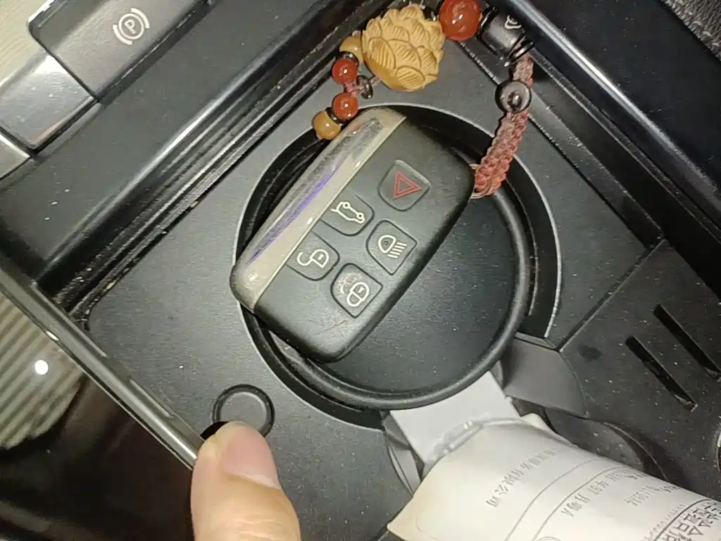 Land Rover Discovery Sport — миниатюра 9