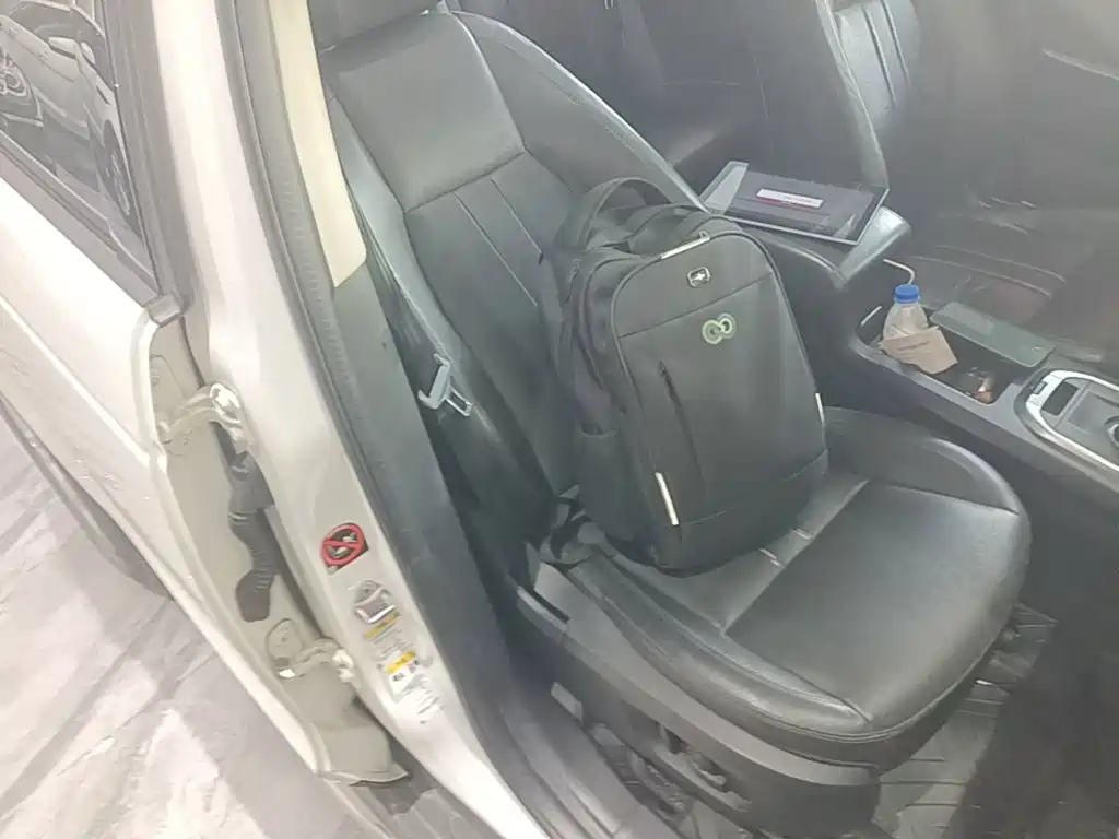 Land Rover Discovery Sport — миниатюра 25