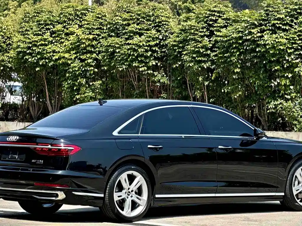 Audi A8 — миниатюра 4