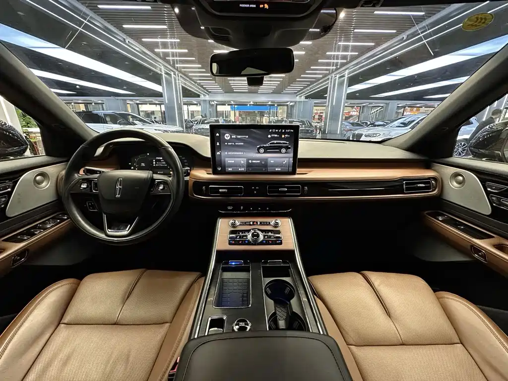 Lincoln Aviator — миниатюра 5