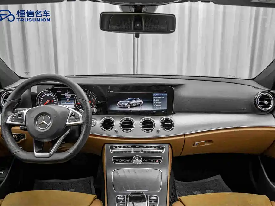Mercedes-Benz E-Class — миниатюра 13