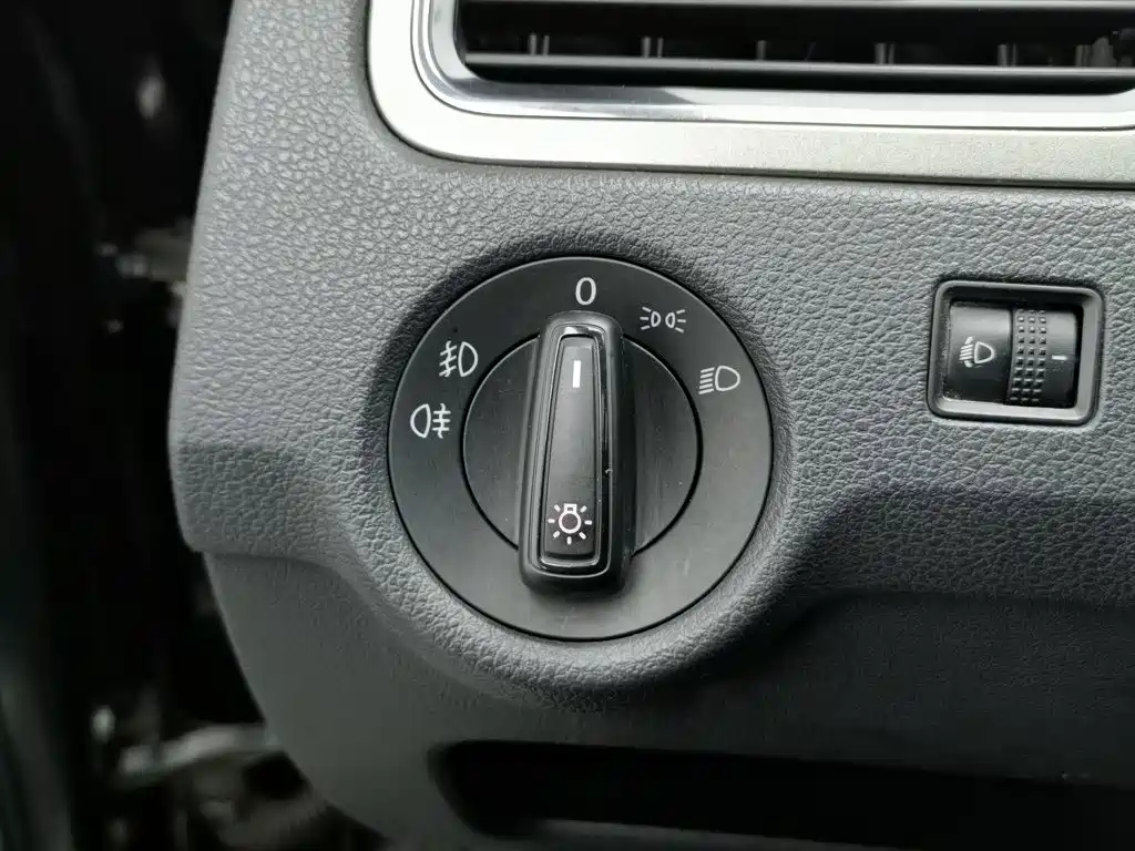 Volkswagen Santana — миниатюра 21