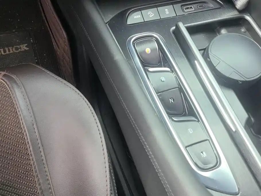 Buick Enclave — миниатюра 16