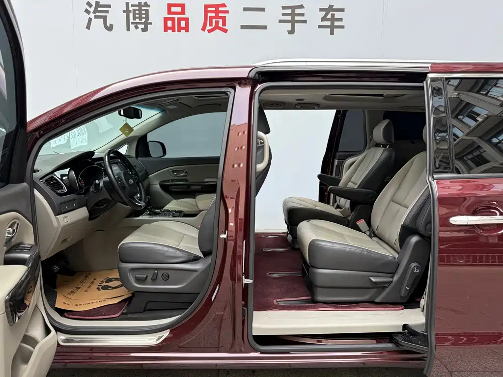 Kia Carnival — миниатюра 11