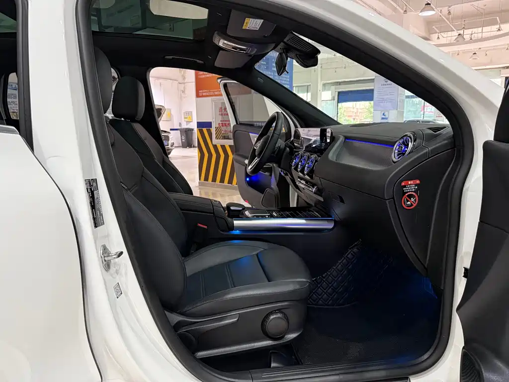 Mercedes-Benz GLA — миниатюра 11