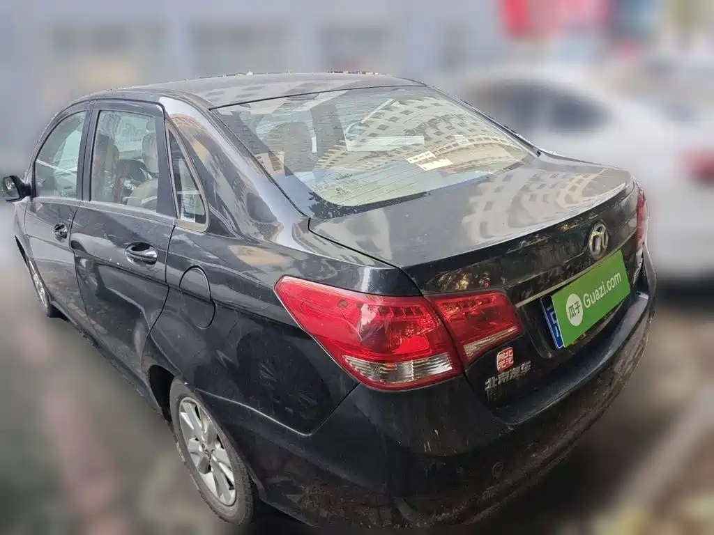 BAIC E-Series — миниатюра 4