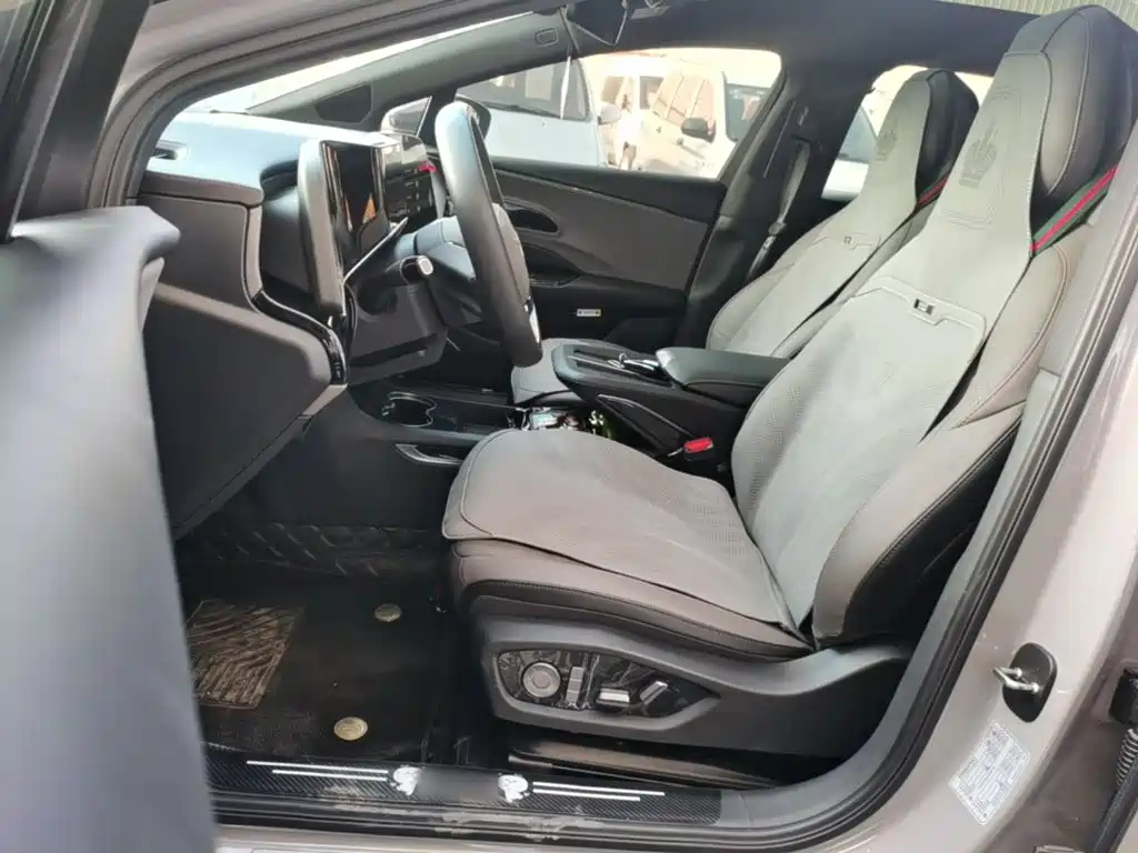 Hongqi Hongqi EH7 — миниатюра 15