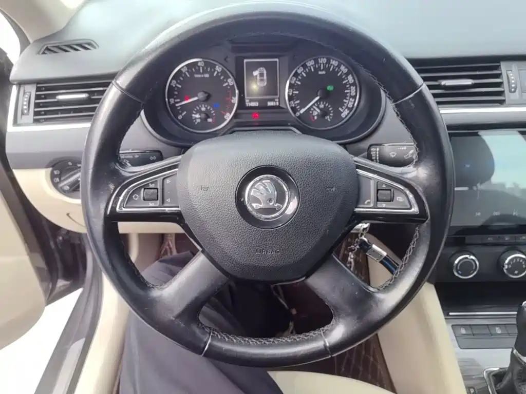 Skoda Octavia — миниатюра 11