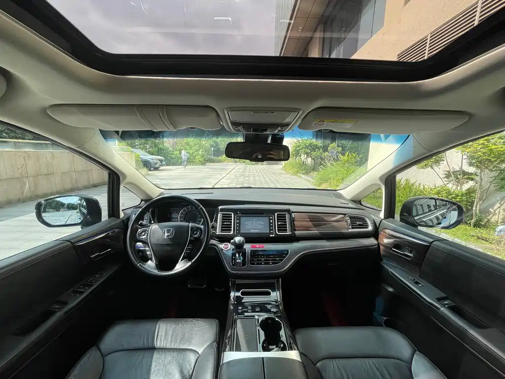 Honda Elysion — миниатюра 6
