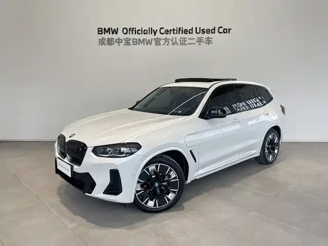 BMW IX3 2025