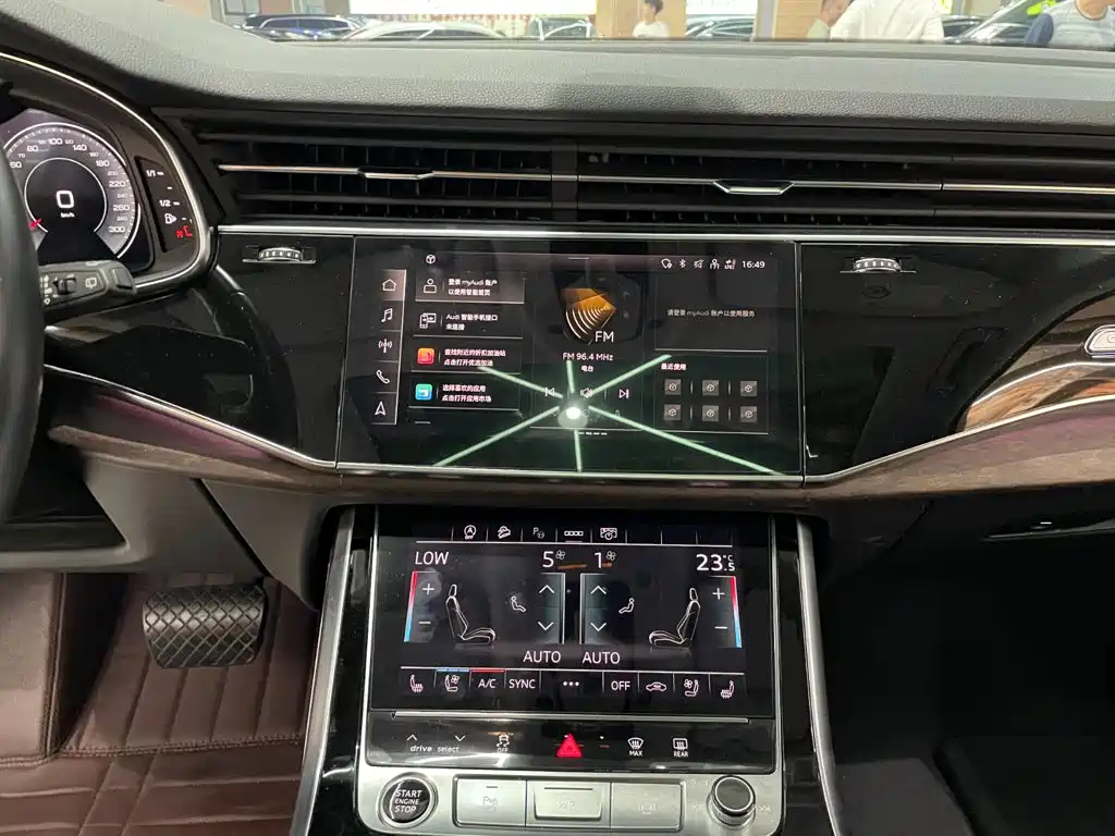 Audi Q7 — миниатюра 4