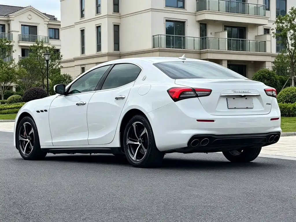 Maserati Ghibli — миниатюра 9