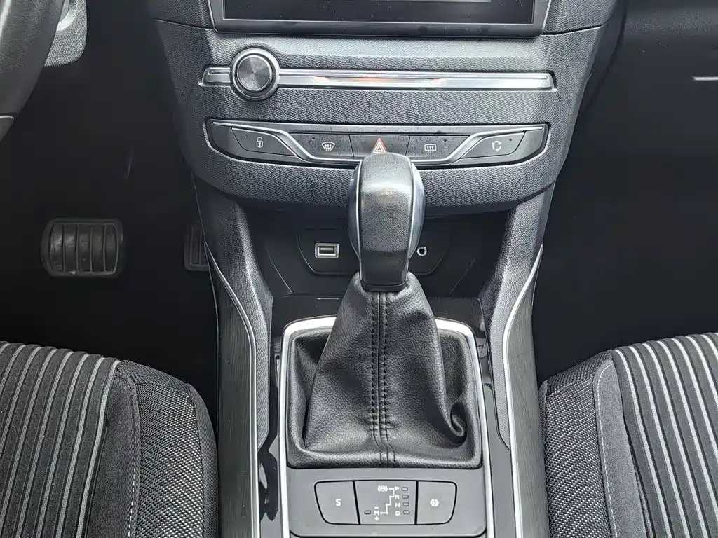 Peugeot 408 — миниатюра 13
