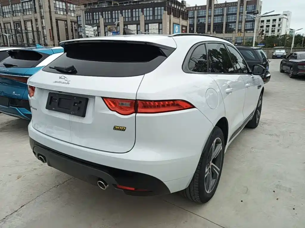 Jaguar F-PACE — миниатюра 7