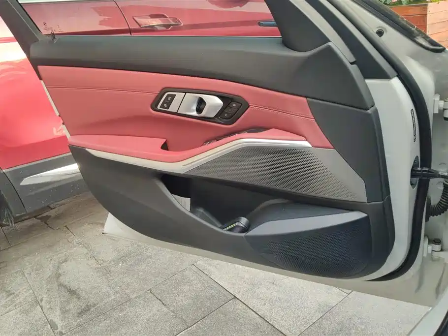 BMW i3 2022 eDrive 35 L