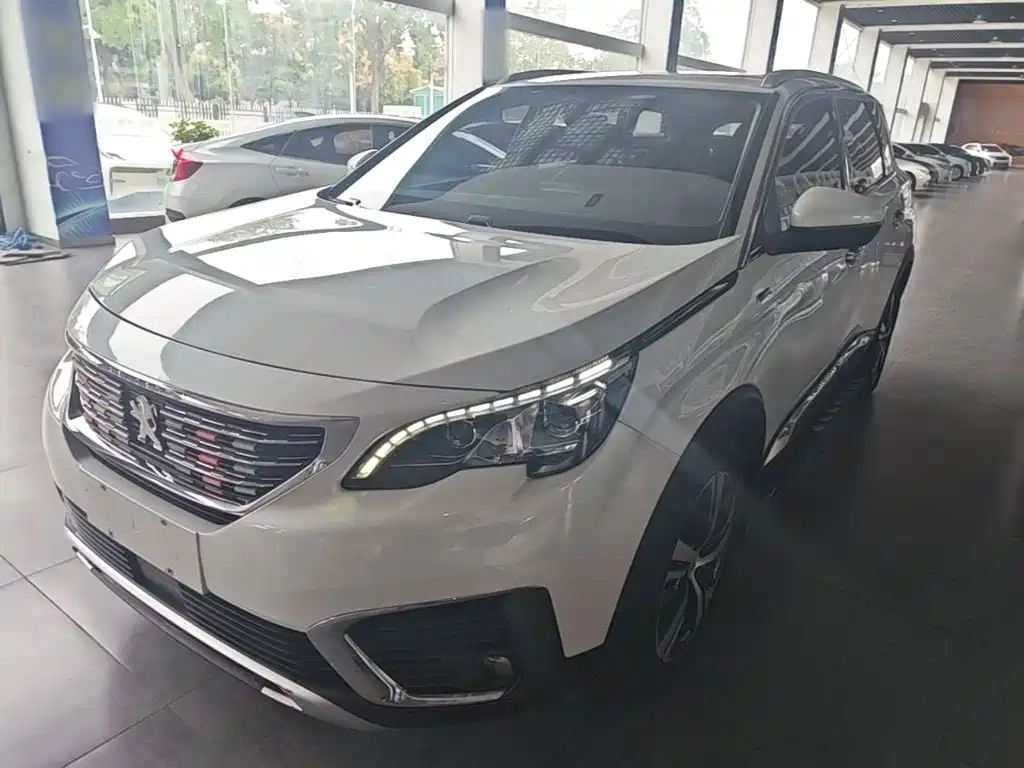 Peugeot 5008 — миниатюра 2