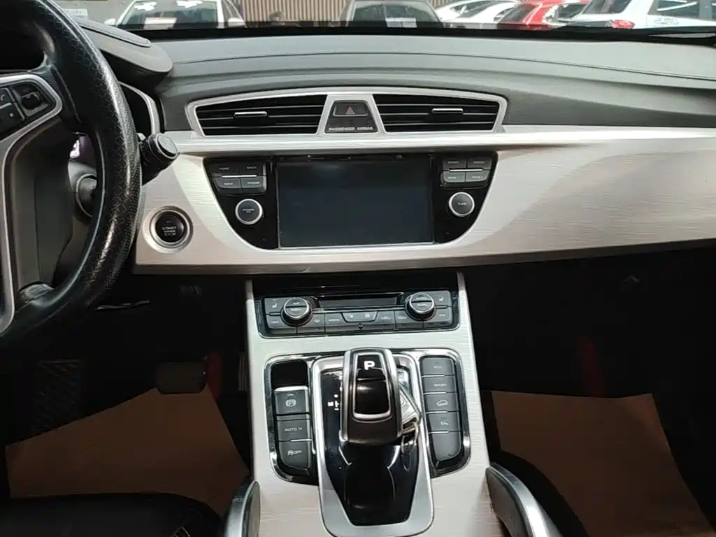 Geely Boyue — миниатюра 13