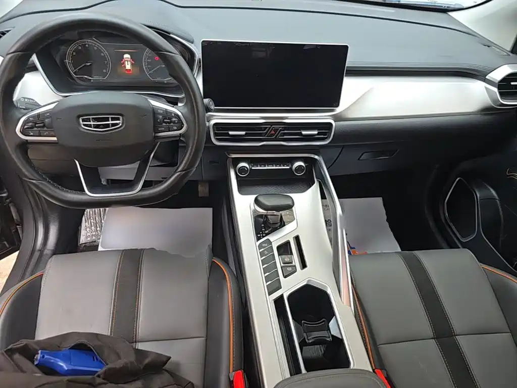 Geely Binyue — миниатюра 10