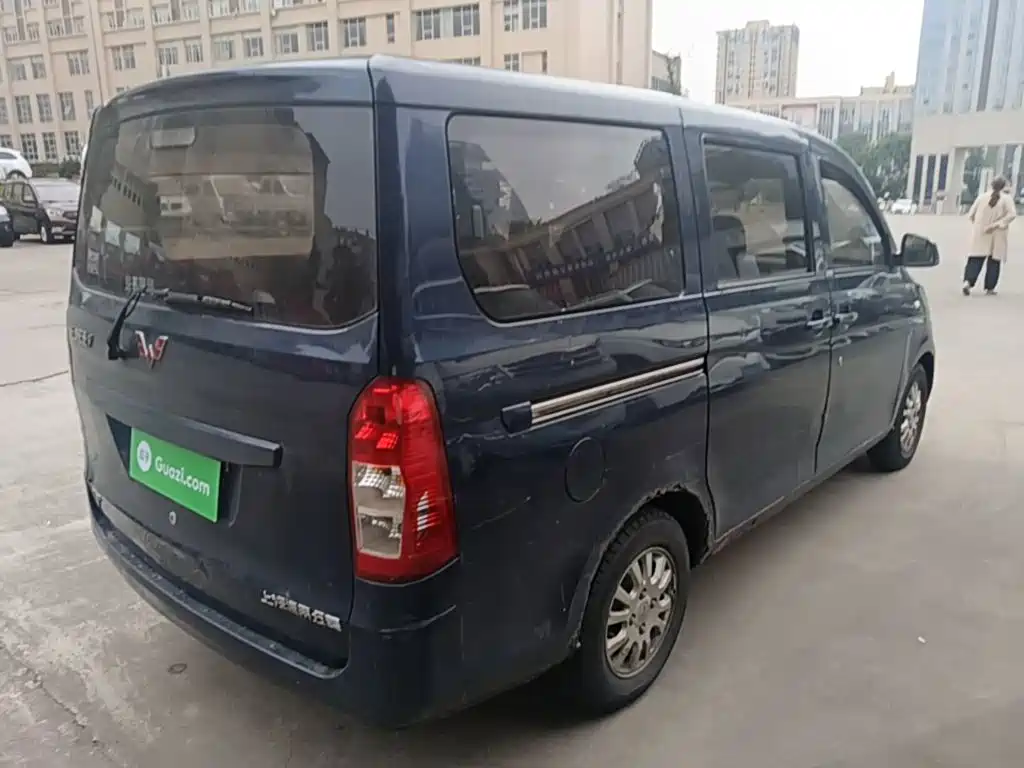 Wuling Rongguang V — миниатюра 7