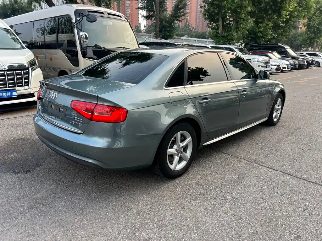 Audi A4L 2013 35 TFSI AT Comfort