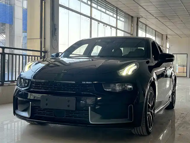 2019 Lynk & Co 03