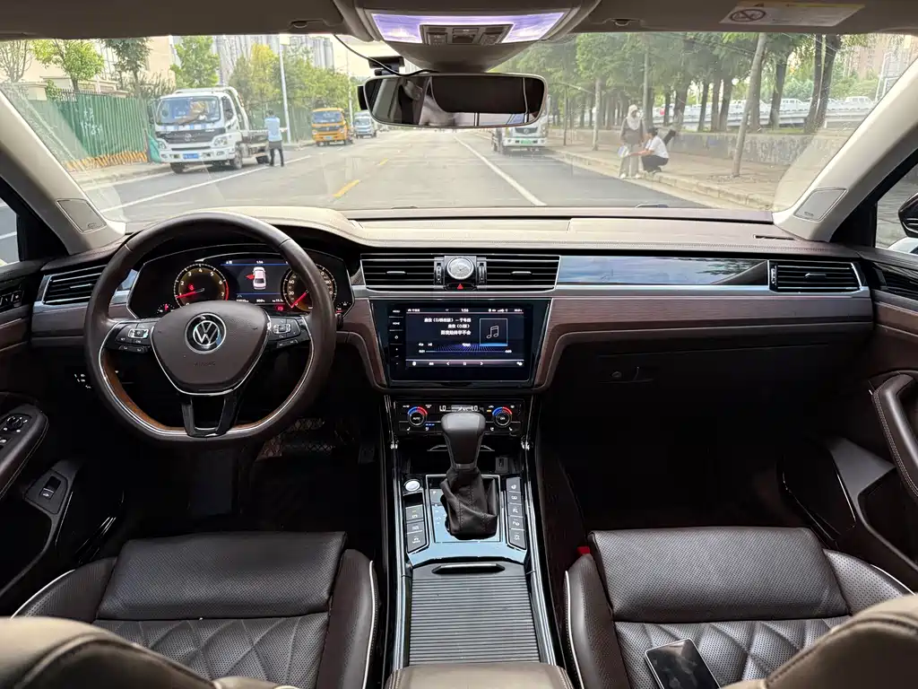 Volkswagen Phideon — миниатюра 5