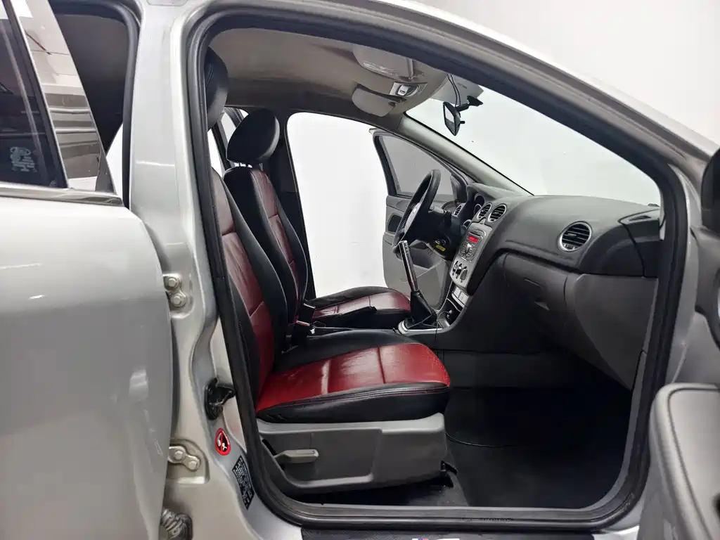 Ford Focus — миниатюра 13