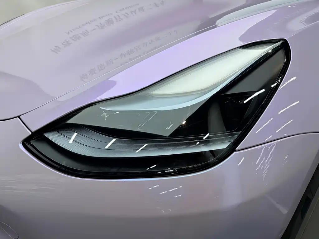 Tesla Model 3 — миниатюра 15