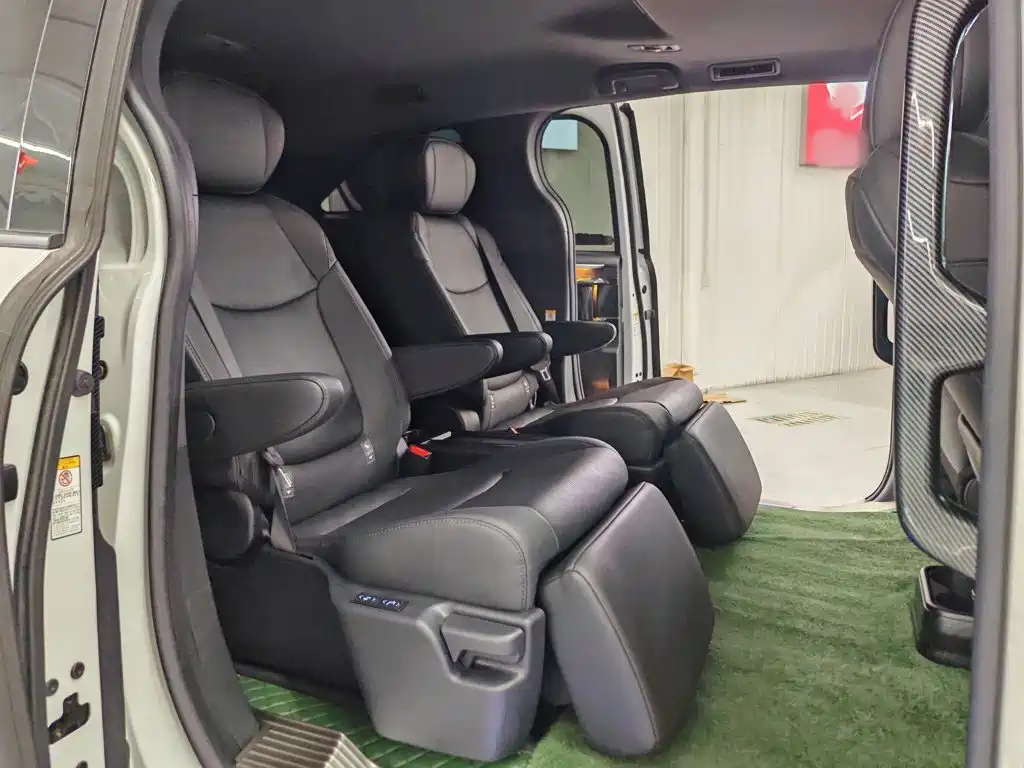 Toyota Sienna — миниатюра 17